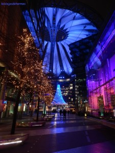Sony Center iluminado