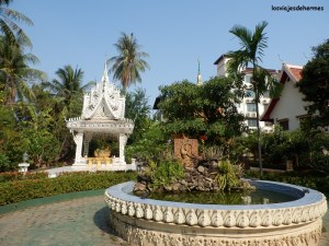 Merece la pena pasear con calma por los templos