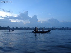 Saliendo al amanecer