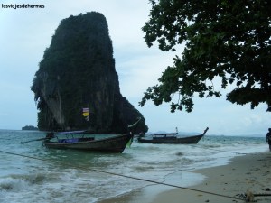 Otra vista de la playa con el día muy nublado