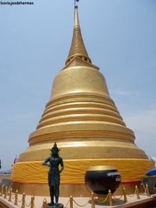 Estupa del Monte Dorado