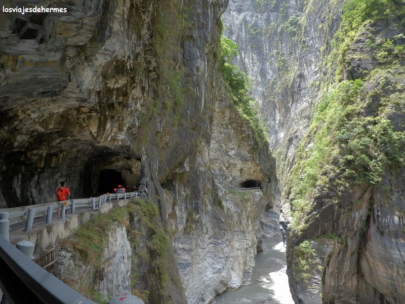 "Swallow Grotto", sencillamente espectacular