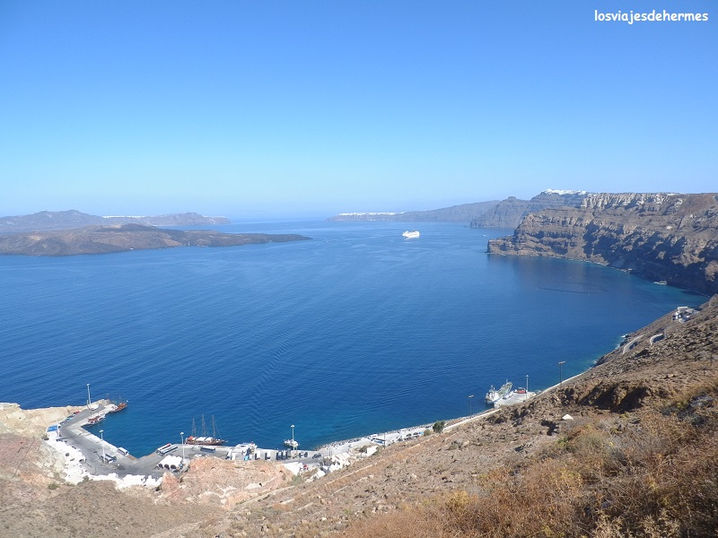 Vista de la caldera a la altura de Athinios